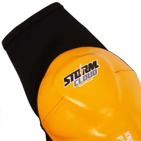 stormcloud-ochraniacze-na-kolana-combat-zolte (7).webp
