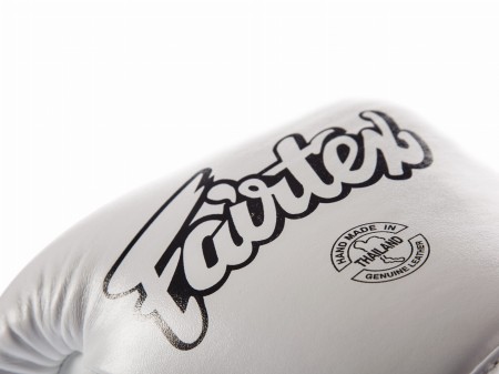Fairtex Rękawice bokserskie BGV6 - white/black "ANGULAR SPARRING"