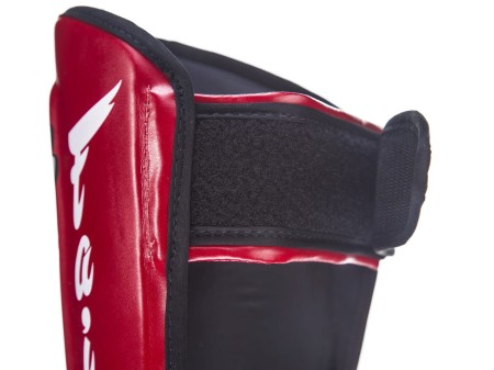 Fairtex Ochraniacze piszczela i stopy SP7 - red "PERFECT TWISTER"