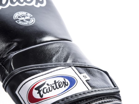 Fairtex Rękawice bokserskie BGV6 - black/black "ANGULAR SPARRING"