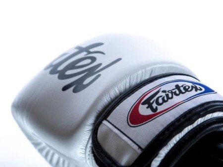 Fairtex Rękawice bokserskie BGV19 - white