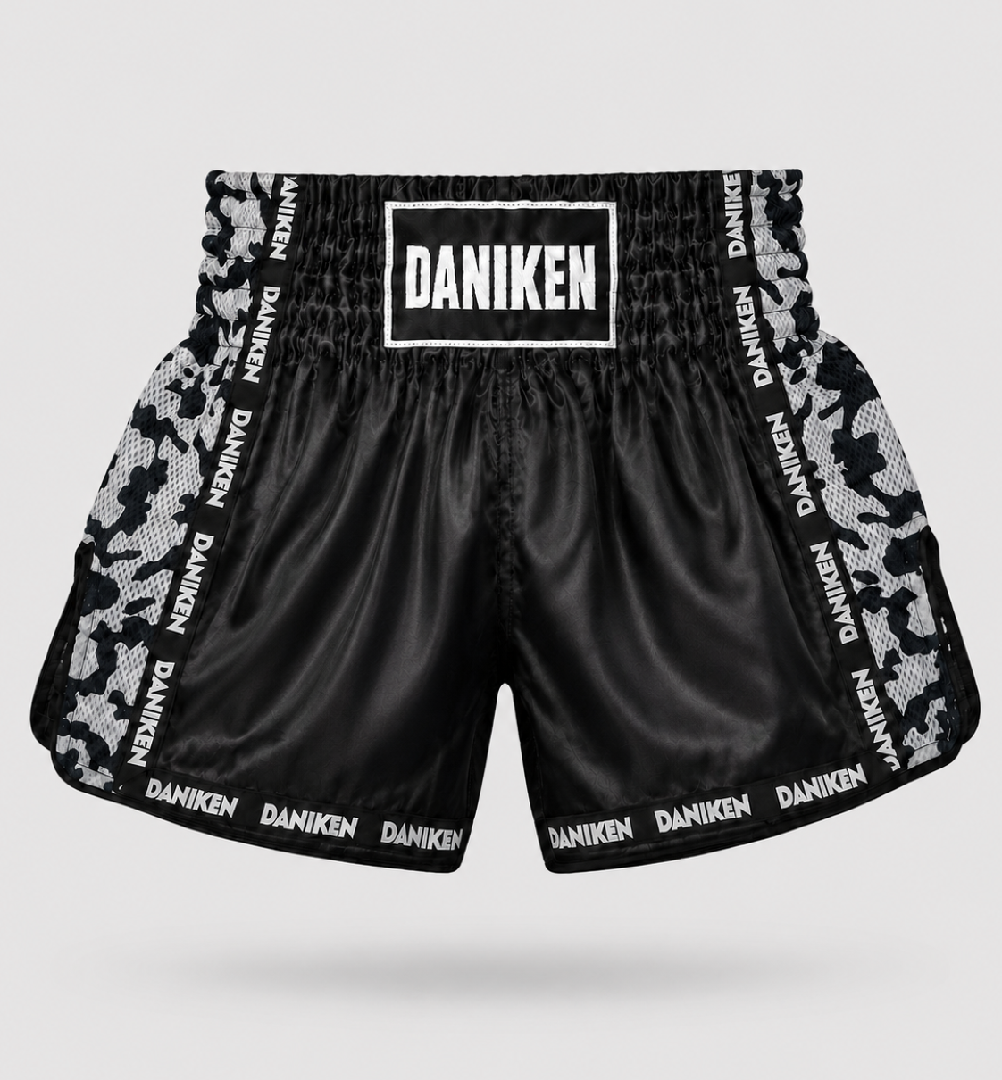 Daniken Spodenki treningowe Muay Thai/Kickboxing CAMO SPECIAL - TSS-41 czarne
