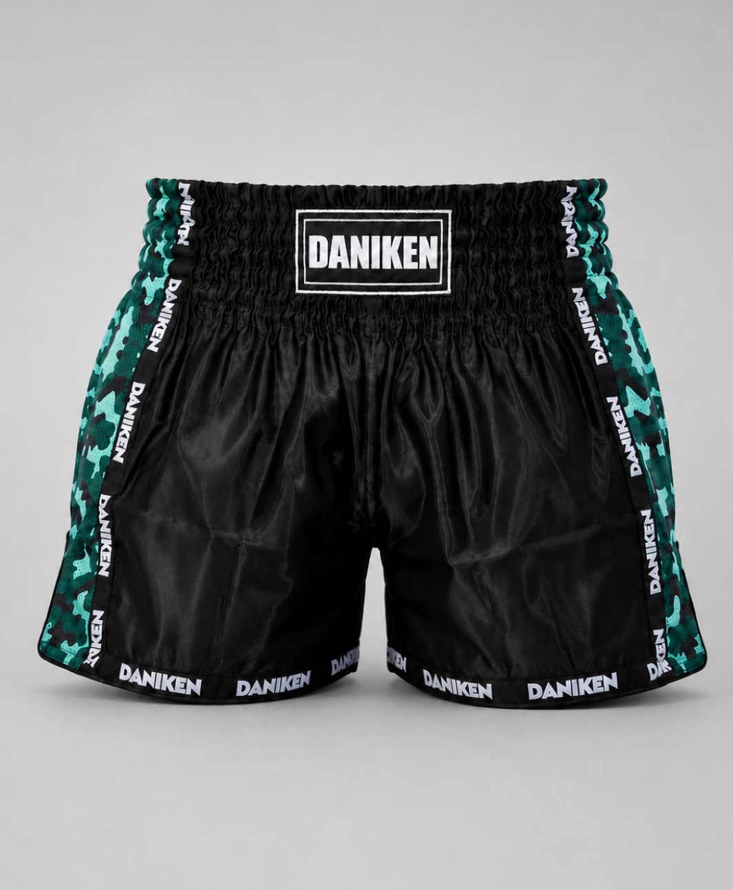 Daniken Spodenki treningowe Muay Thai/Kickboxing CAMO SPECIAL - zielone